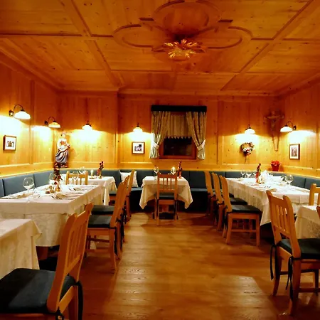 Valacia Hotel 4*