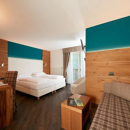 Valacia 4*