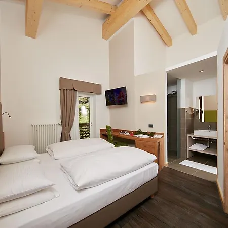 Hotel Valacia Pozza di Fassa