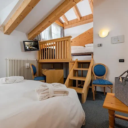 Valacia Hotel 4*